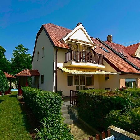 Szepkilatas Vendeghaz Villa Balatonfuzfo Luaran gambar